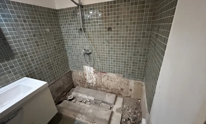 Dépose de la paroi de douche et du receveur